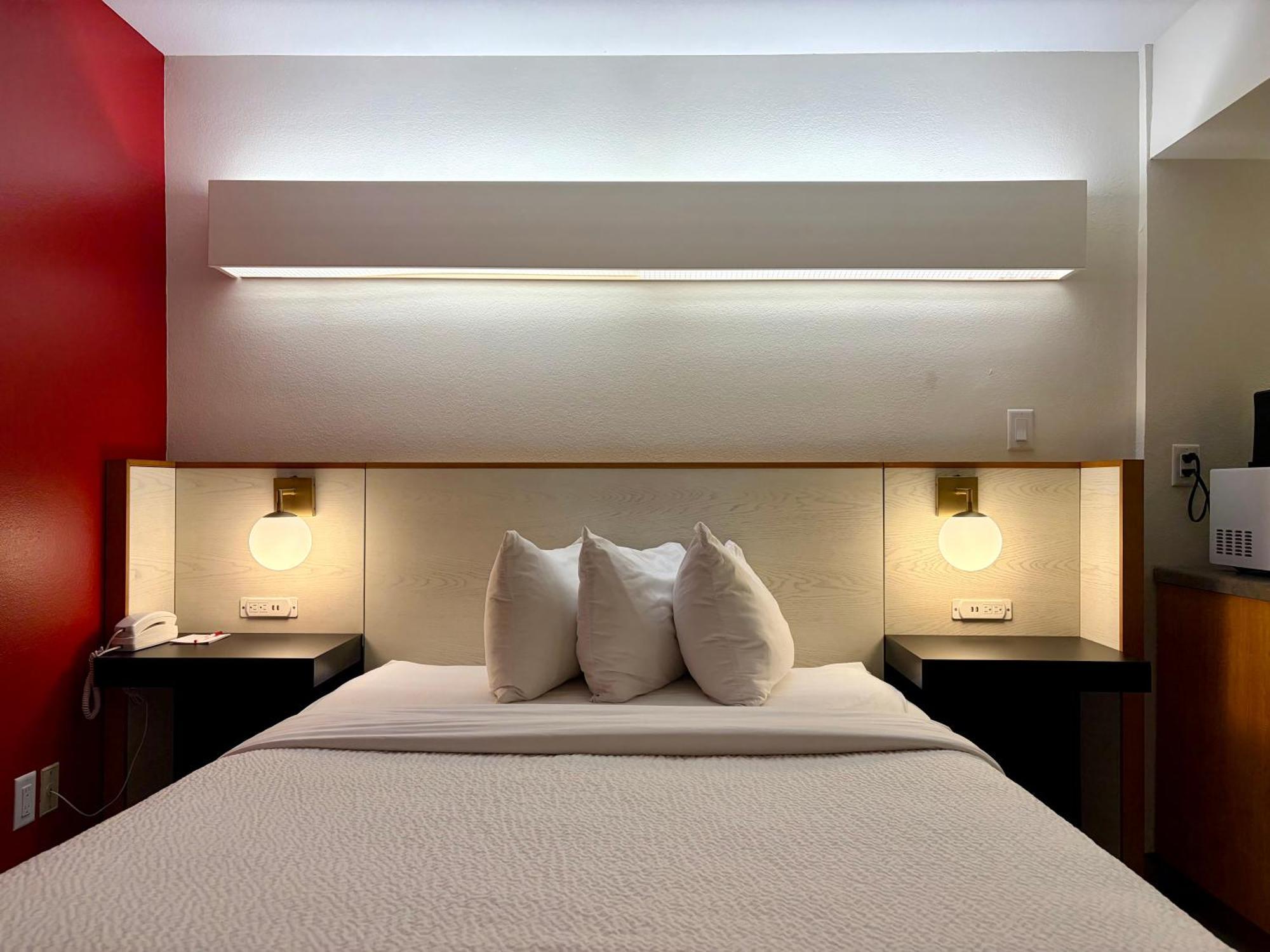 Studio Suite Two Queen Beds Non-Smoking